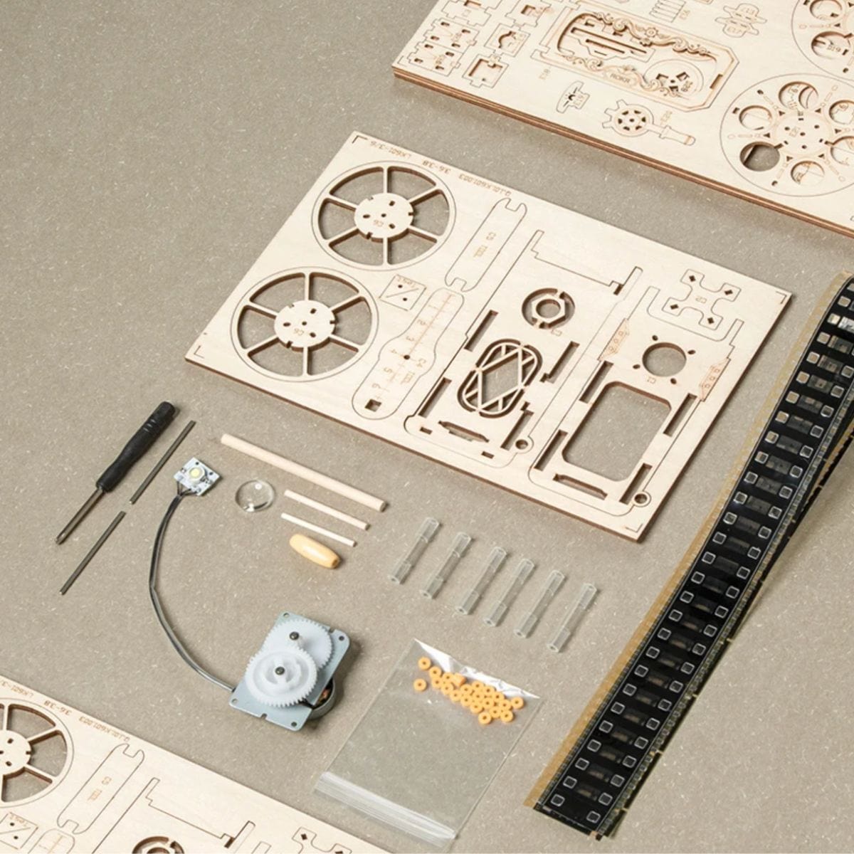 Puzzle 3D Projecteur Pièces d'Exceptions Mécanique | Le Projecteur