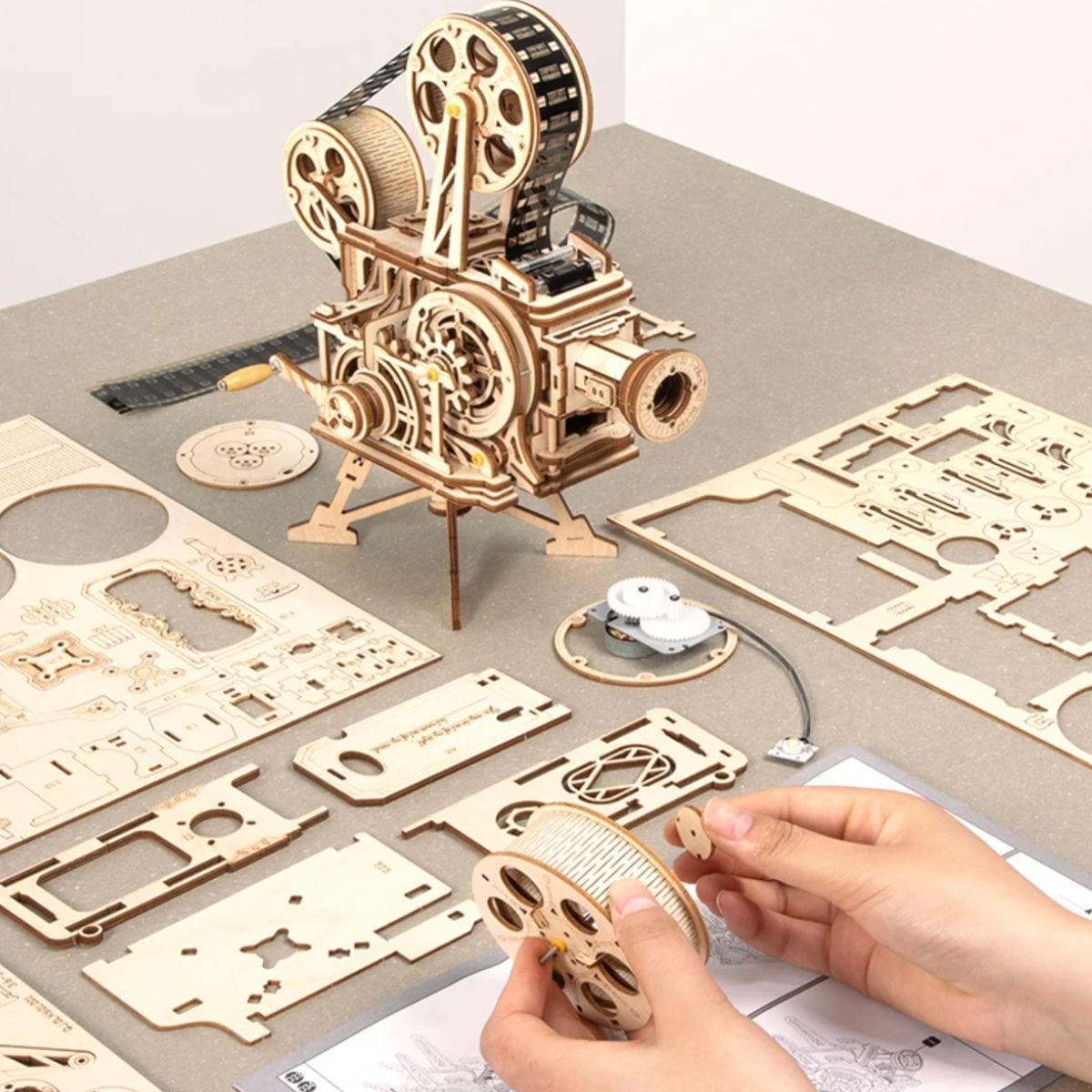 Puzzle 3D Projecteur Pièces d'Exceptions Mécanique | Le Projecteur